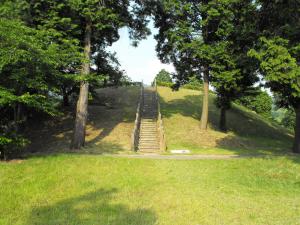 Kurozuka Kofun, Yanagimoto, Westseite
